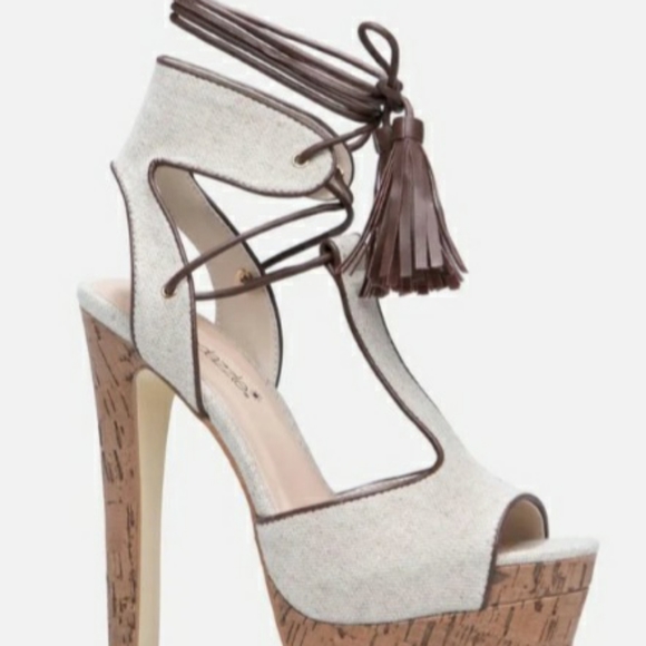 Sandal - Picture 1 of 3